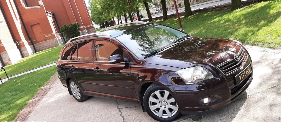 Toyota Avensis cena 19999 przebieg: 220000, rok produkcji 2008 z Złocieniec małe 781